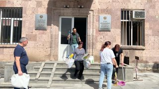 Staff of Investigative Committee together with Artur Poghosyan Took Part in Nationwide Community Clean-up Day